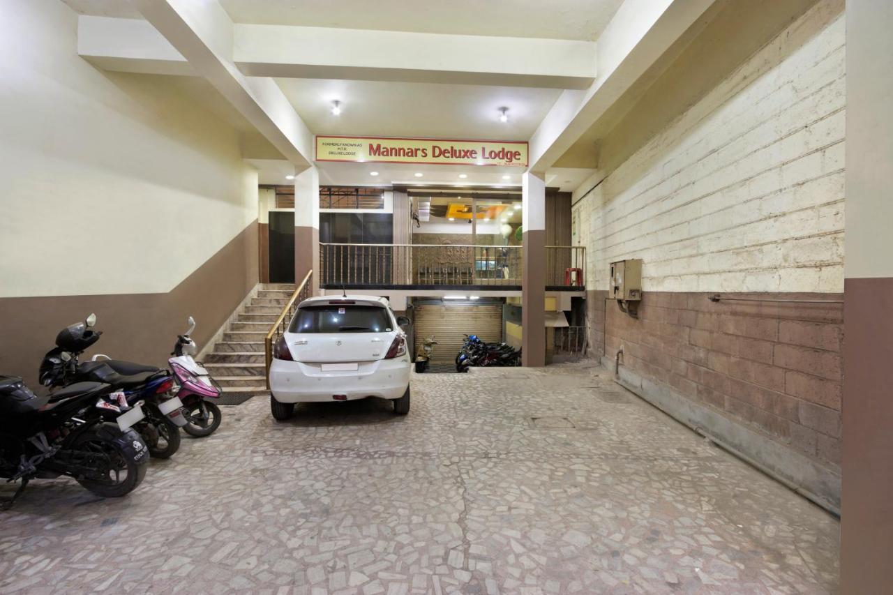 Mannars Deluxe Lodge Mysore Bagian luar foto