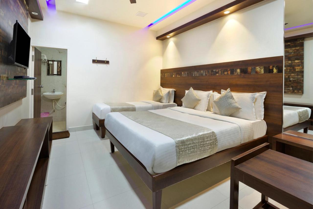 Mannars Deluxe Lodge Mysore Bagian luar foto