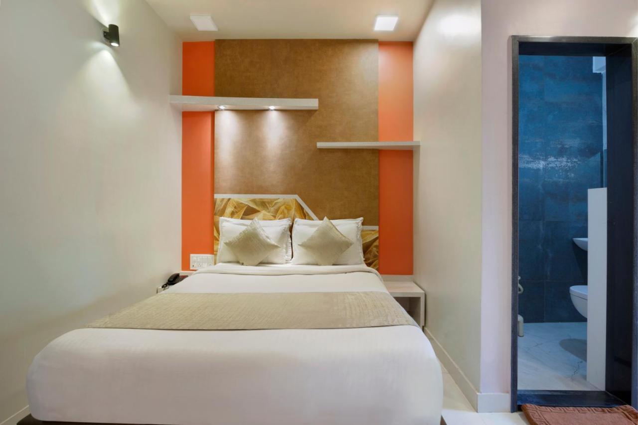Mannars Deluxe Lodge Mysore Bagian luar foto