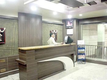 Mannars Deluxe Lodge Mysore Bagian luar foto